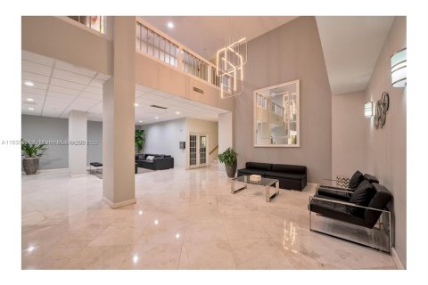 Copropriété à vendre à Aventura, Floride: 2 chambres, 98.29 m2 № 1309849 - photo 12