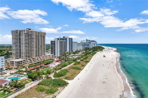 Condo in Miami Beach, Florida, 2 bedrooms  № 1206820 - photo 6