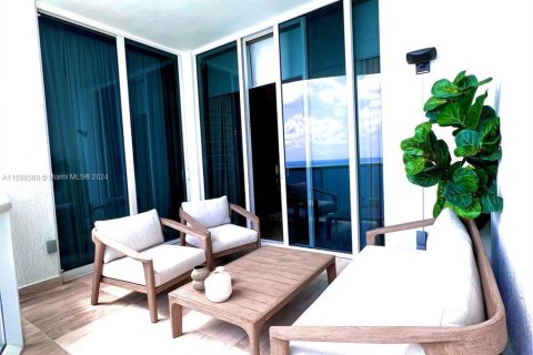 Condo in Sunny Isles Beach, Florida, 3 bedrooms  № 1176907 - photo 17