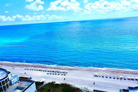 Condo in Sunny Isles Beach, Florida, 3 bedrooms  № 1176907 - photo 16