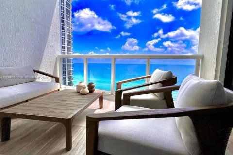 Condo in Sunny Isles Beach, Florida, 3 bedrooms  № 1176907 - photo 12