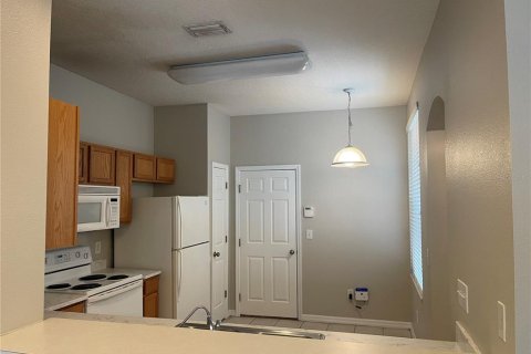 Townhouse in Tampa, Florida 2 bedrooms, 118.17 sq.m. № 1340579 - photo 5