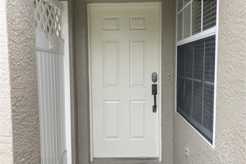 Townhouse in Tampa, Florida 2 bedrooms, 118.17 sq.m. № 1340579 - photo 2