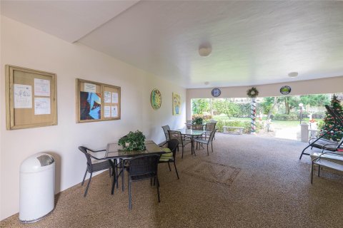 Condo in Lauderdale Lakes, Florida, 1 bedroom  № 914125 - photo 23