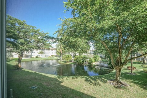 Condo in Lauderdale Lakes, Florida, 1 bedroom  № 914125 - photo 28