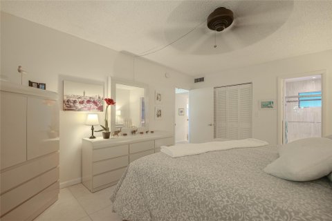 Condo in Lauderdale Lakes, Florida, 1 bedroom  № 914125 - photo 29