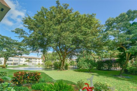 Condo in Lauderdale Lakes, Florida, 1 bedroom  № 914125 - photo 21