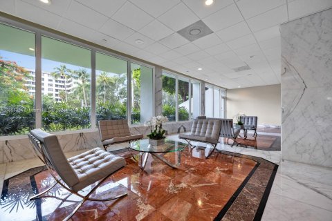 Condo in Key Biscayne, Florida, 2 bedrooms  № 1347632 - photo 25