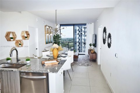 Condominio en venta en Doral, Florida, 2 dormitorios, 94.39 m2 № 1234641 - foto 1