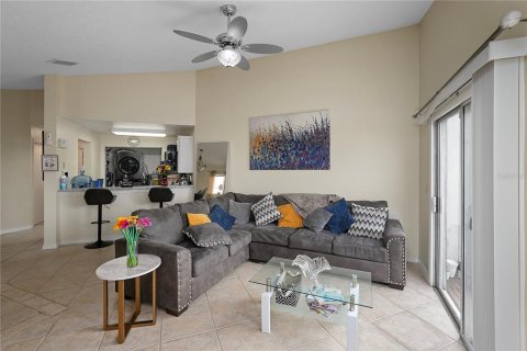 Copropriété à vendre à Orlando, Floride: 2 chambres, 86.4 m2 № 757601 - photo 8
