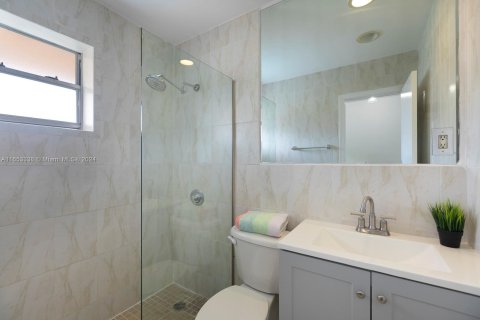 Apartamento en alquiler en Miami, Florida, 1 dormitorio, 53.98 m2 № 1348011 - foto 15