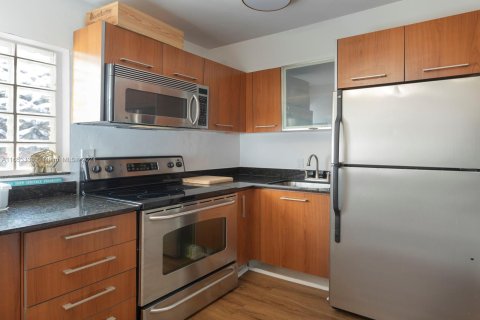 Apartamento en alquiler en Miami, Florida, 1 dormitorio, 53.98 m2 № 1348011 - foto 9