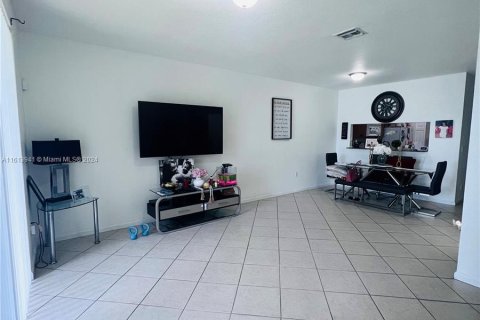 Adosado en venta en Miramar, Florida, 2 dormitorios, 98.1 m2 № 1385602 - foto 10