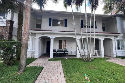 Adosado en venta en Miramar, Florida, 2 dormitorios, 98.1 m2 № 1385602 - foto 1