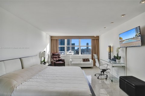 Condominio en venta en Hollywood, Florida, 2 dormitorios, 174.38 m2 № 1098184 - foto 26