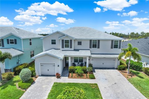 Villa ou maison à vendre à Punta Gorda, Floride: 5 chambres, 306.86 m2 № 1171886 - photo 1