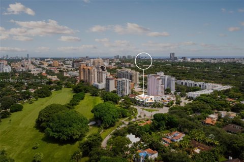 Condominio en venta en Coral Gables, Florida, 4 dormitorios, 325.25 m2 № 1401541 - foto 3