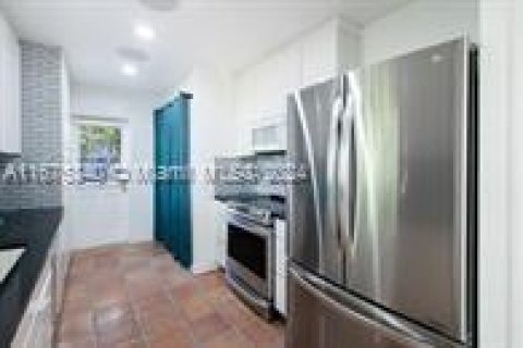 House in Fort Lauderdale, Florida 3 bedrooms, 139.17 sq.m. № 1401579 - photo 19