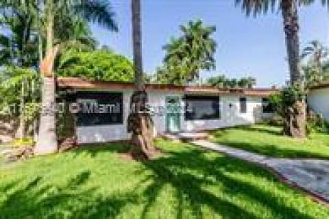 House in Fort Lauderdale, Florida 3 bedrooms, 139.17 sq.m. № 1401579 - photo 6