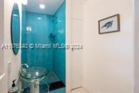 House in Fort Lauderdale, Florida 3 bedrooms, 139.17 sq.m. № 1401579 - photo 25