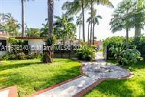 House in Fort Lauderdale, Florida 3 bedrooms, 139.17 sq.m. № 1401579 - photo 7