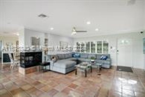 House in Fort Lauderdale, Florida 3 bedrooms, 139.17 sq.m. № 1401579 - photo 8