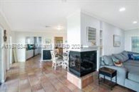 House in Fort Lauderdale, Florida 3 bedrooms, 139.17 sq.m. № 1401579 - photo 12