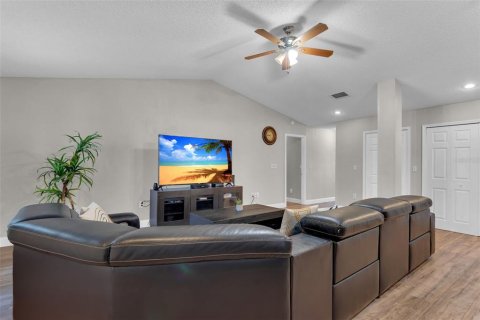 Casa en venta en Kissimmee, Florida, 3 dormitorios, 256.22 m2 № 1304362 - foto 4