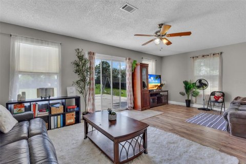 Casa en venta en Kissimmee, Florida, 3 dormitorios, 256.22 m2 № 1304362 - foto 10