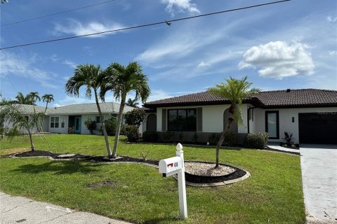 House in Punta Gorda, Florida 3 bedrooms, 133.5 sq.m. № 1288426 - photo 22