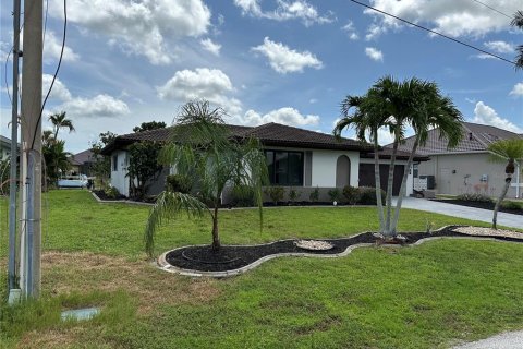 Villa ou maison à vendre à Punta Gorda, Floride: 3 chambres, 133.5 m2 № 1288426 - photo 1