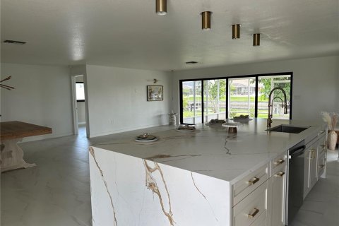 Villa ou maison à vendre à Punta Gorda, Floride: 3 chambres, 133.5 m2 № 1288426 - photo 3