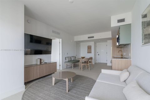 Condo in Miami, Florida, 1 bedroom  № 1386197 - photo 5