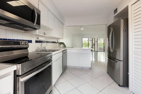 Townhouse in Miami, Florida 3 bedrooms, 114.18 sq.m. № 1355253 - photo 6