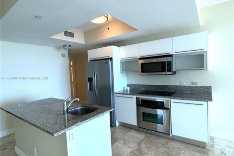 Condo in Miami, Florida, 2 bedrooms  № 1355252 - photo 15