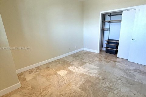 Condominio en alquiler en Miami, Florida, 2 dormitorios, 112.23 m2 № 1355252 - foto 6