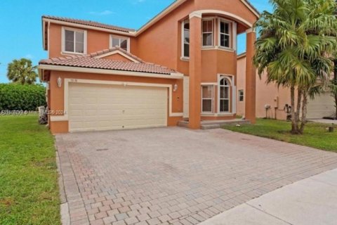 Villa ou maison à vendre à Pembroke Pines, Floride: 4 chambres, 220.92 m2 № 1228188 - photo 8