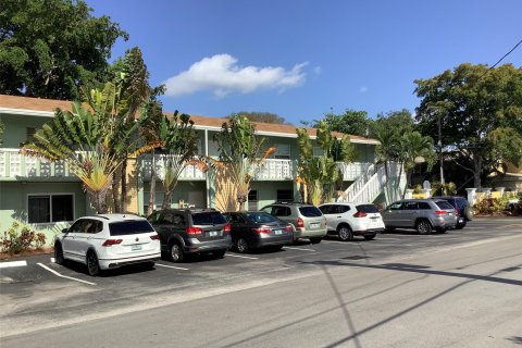 Condo in Wilton Manors, Florida, 2 bedrooms  № 1142511 - photo 22
