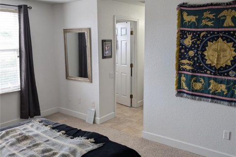 Townhouse in Saint Petersburg, Florida 3 bedrooms, 156.08 sq.m. № 1361898 - photo 19