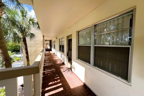 Copropriété à vendre à Coconut Creek, Floride: 2 chambres, 93.09 m2 № 1223188 - photo 18