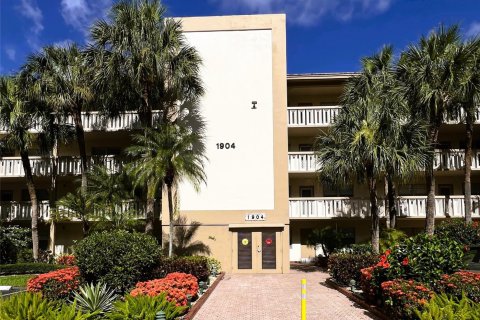 Condo in Coconut Creek, Florida, 2 bedrooms  № 1223188 - photo 13