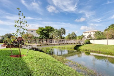 Condo in Coconut Creek, Florida, 2 bedrooms  № 1223188 - photo 11