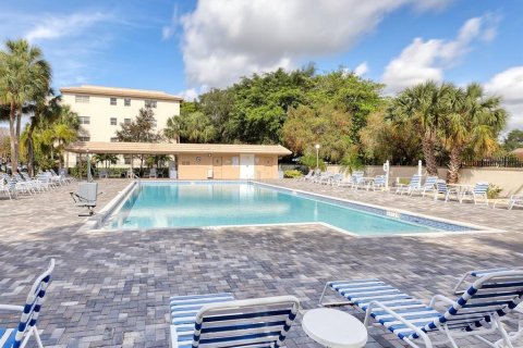 Copropriété à vendre à Coconut Creek, Floride: 2 chambres, 93.09 m2 № 1223188 - photo 10