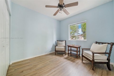 Adosado en venta en Homestead, Florida, 4 dormitorios, 175.59 m2 № 935840 - foto 12