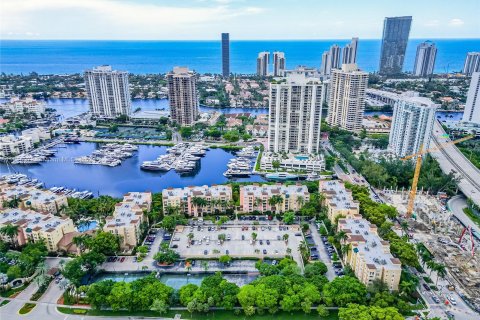 Condominio en venta en Aventura, Florida, 2 dormitorios, 109.62 m2 № 1238712 - foto 23