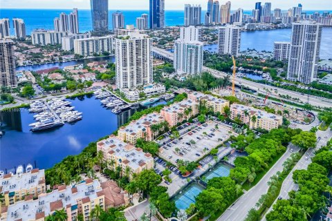 Condominio en venta en Aventura, Florida, 2 dormitorios, 109.62 m2 № 1238712 - foto 22