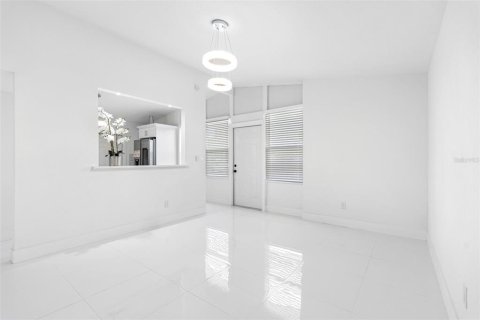 Villa ou maison à vendre à Tampa, Floride: 3 chambres, 112.41 m2 № 1409876 - photo 20