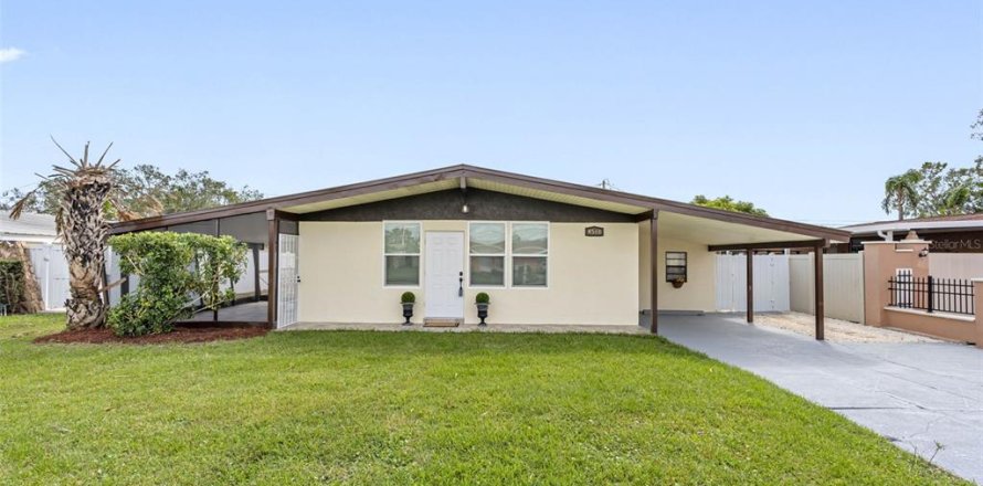 House in Tampa, Florida 3 bedrooms, 112.41 sq.m. № 1409876