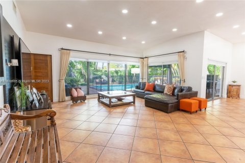 Villa ou maison à vendre à North Miami Beach, Floride: 4 chambres, 202.9 m2 № 658107 - photo 10