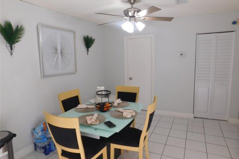 Touwnhouse à vendre à West Palm Beach, Floride: 2 chambres, 114.83 m2 № 1077491 - photo 8